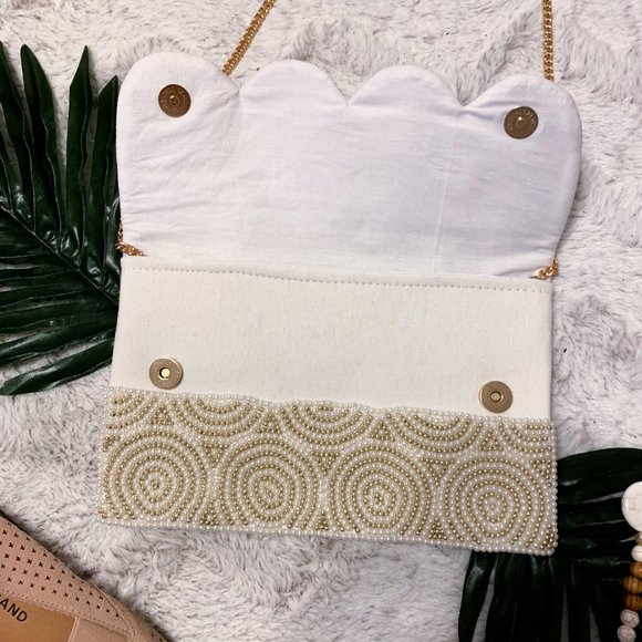 Boutique - Circular Beaded Crossbody - Picture 3 of 4